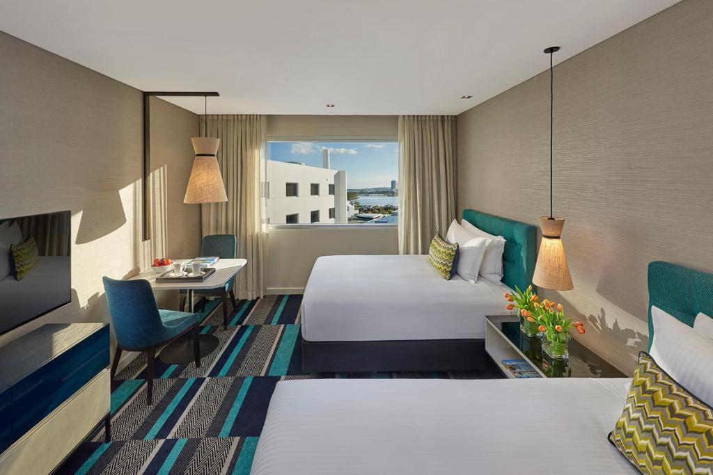 Contemporary Rooms Near the Swan River at Crown Promenade Perth