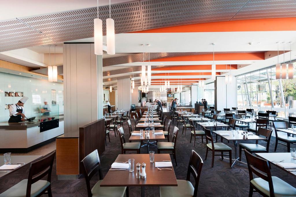 Restaurants, Pool & Urban Leisure at Crown Promenade Perth